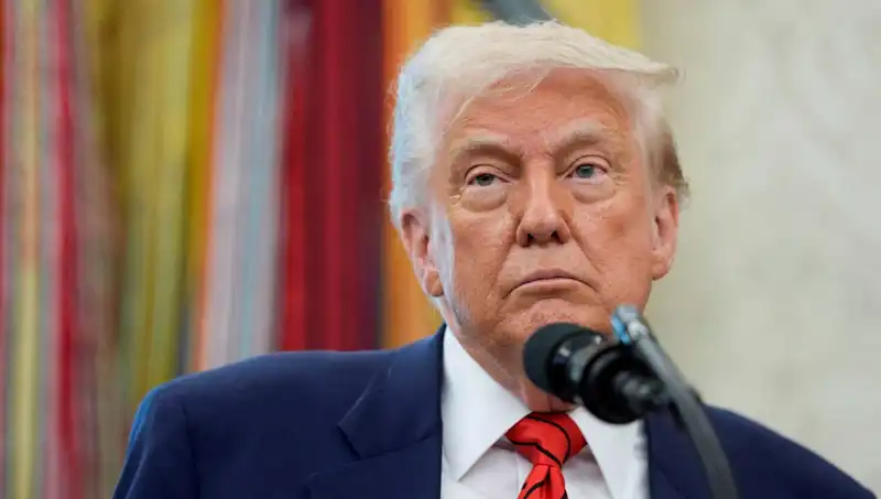 Trump, G7 Zirvesini Sürpriz Bir Şekilde Terketti: Acil Beyaz Saray Toplantısı