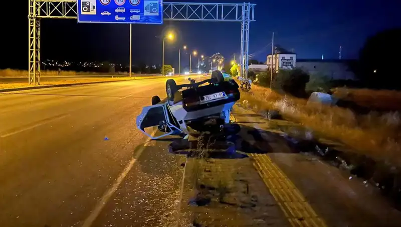 TIR'ın Sıkıştırdığı Otomobil Takla Attı: Korkutan Kaza ve Yaralı
