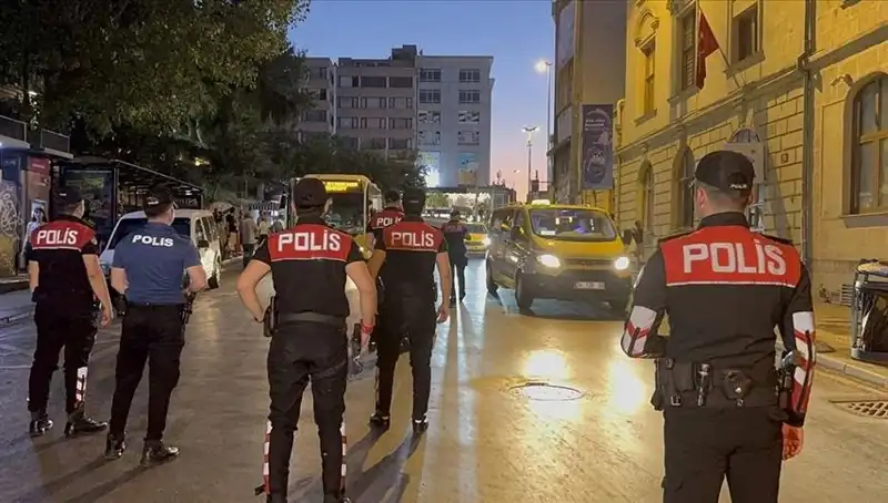 Megakentte 4 Saatte Yüzlerce Gözaltı: Asayiş Eylemi Neyi Amaçlıyor?