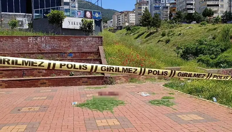 Kahramanmaraş'ta Bıçaklı Kavga: Sokaklar KanGöle Dönüştü!