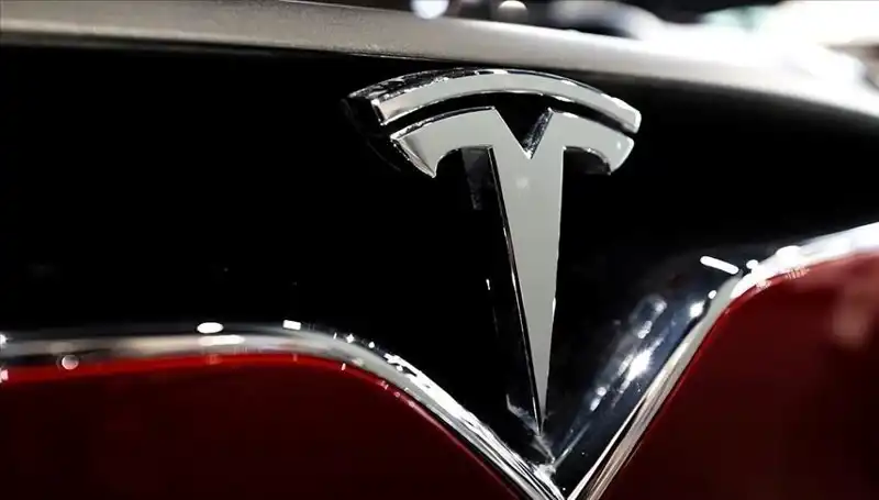 Tesla’da Ucuz Model Tartışmaları Devam Ederken FSD Gecikmeleri Sürüyor
