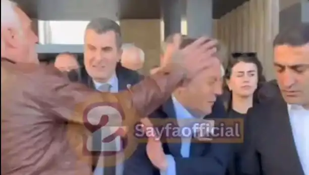 Özgür Özel'e AKM Çıkışında Şok Fiziksel Saldırı!