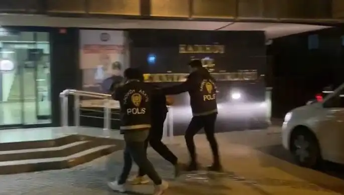Galatasaray Taraftarına Saldıran Kişinin Yakalanması Futbol Dünyasında Şok Etkisi Yarattı