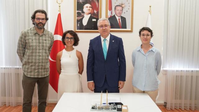 Türk Bilim İnsanları, Ay ve Mars’ta Domates Üretimi Hedefliyor