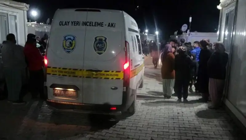 Husumet İki Aileyi Karşı Karşıya Getirdi: Silahlı Kavga Hayatları Aldı