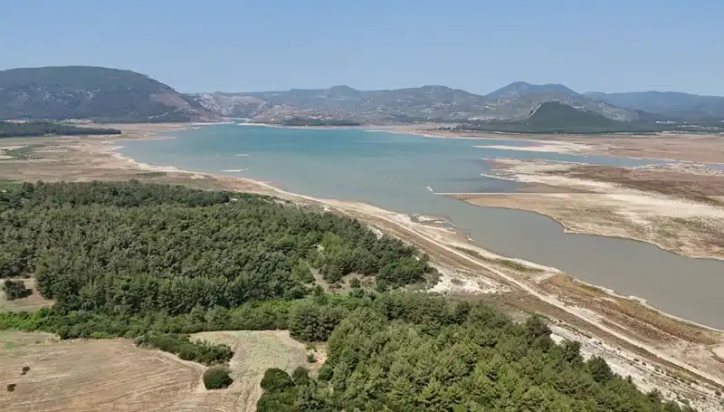 İzmir'de Tehlike Çanları Çalıyor: Suç Oranları Geçen Yıla Göre Yüzde 50 Düştü!