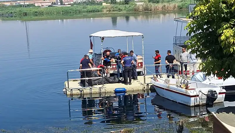 Fırat Nehri'nde Şok Edici Bulgu: Erkek Cesedi Karaya Vurdu!