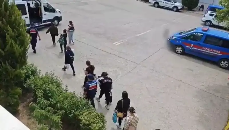 Tayland'da Kadınlara Fuhuş Vaadi: Çalışma ve Oturma İzni Skandali
