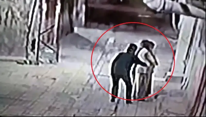 Polisler Kılık Değiştirip Kapkaççılara Operasyon Düzenledi