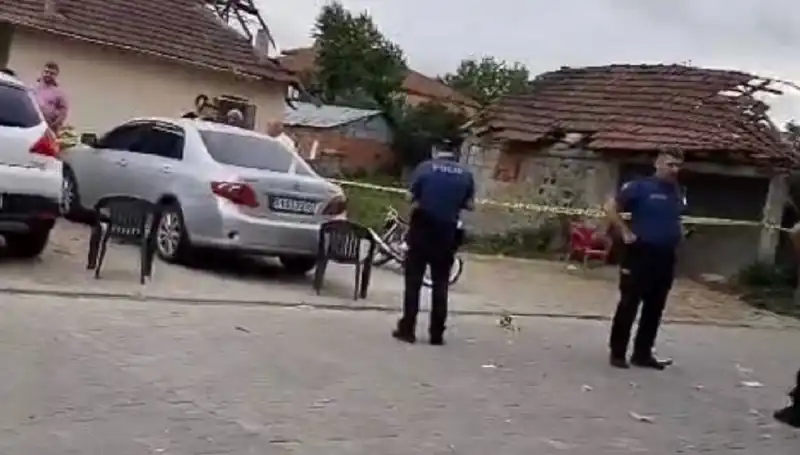 Tuvaletteki Şok Sıkışık Durum: Katil İzini Kaybettikten Sonra Yakalındı!