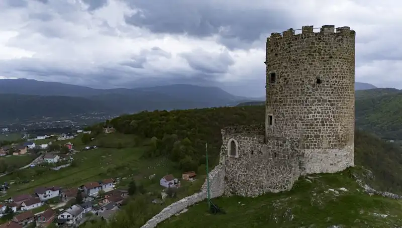 Sokolac Kalesi: Bosna Hersek'in Geçmişinden Günümüze Ulaşan Tarihin İzleri