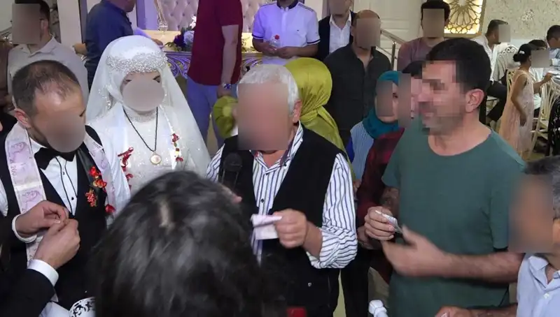 Düğüne Davetsiz Giden Hırsızın Pasta ve Takı Macerası