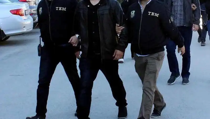 İstanbul'da Terör Operasyonu: 14 Kişi Gözaltında, Neler Oluyor?