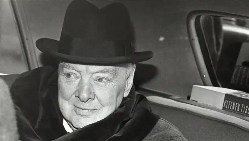 Churchill'in Tarihi Bekar Evi, 3.75 Milyon Sterline Satışta