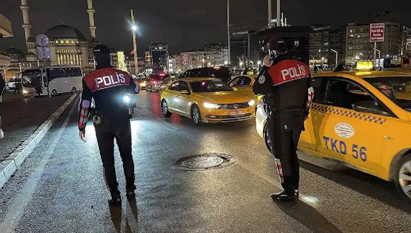 Huzur İstanbul Operasyonu: Bir Gecede 873 Gözaltı ile Şehirde Güvenlik Önlemleri Artırıldı