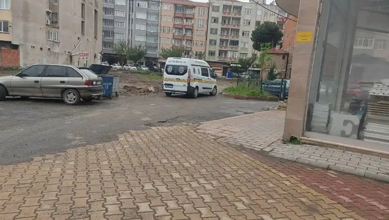 4. Kattan Düşen Kadın Hastaneye Kaldırıldı: Olayın Detayları Ortaya Çıktı