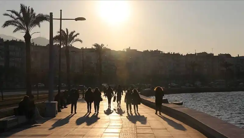 Hafta Sonu Hava Durumu: Sıcaklıklar Düşecek mi, Yağış Bekleniyor mu?
