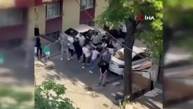 Madde Bağımlısı Kapıları Zorladı: Mahalleli İsyanı!