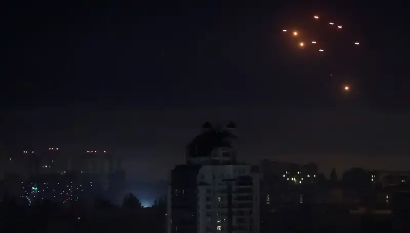 Rusya'nın Kiev'e Yönelik Hava Atakları ve Sumi'de Tahliye Emri